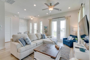 Seas The Day Home with Pool Access in Galveston